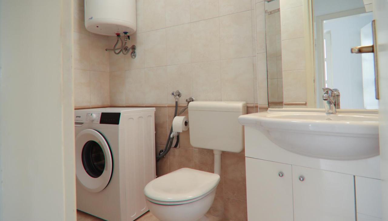 Mozart Apartments Baska Voda Luaran gambar