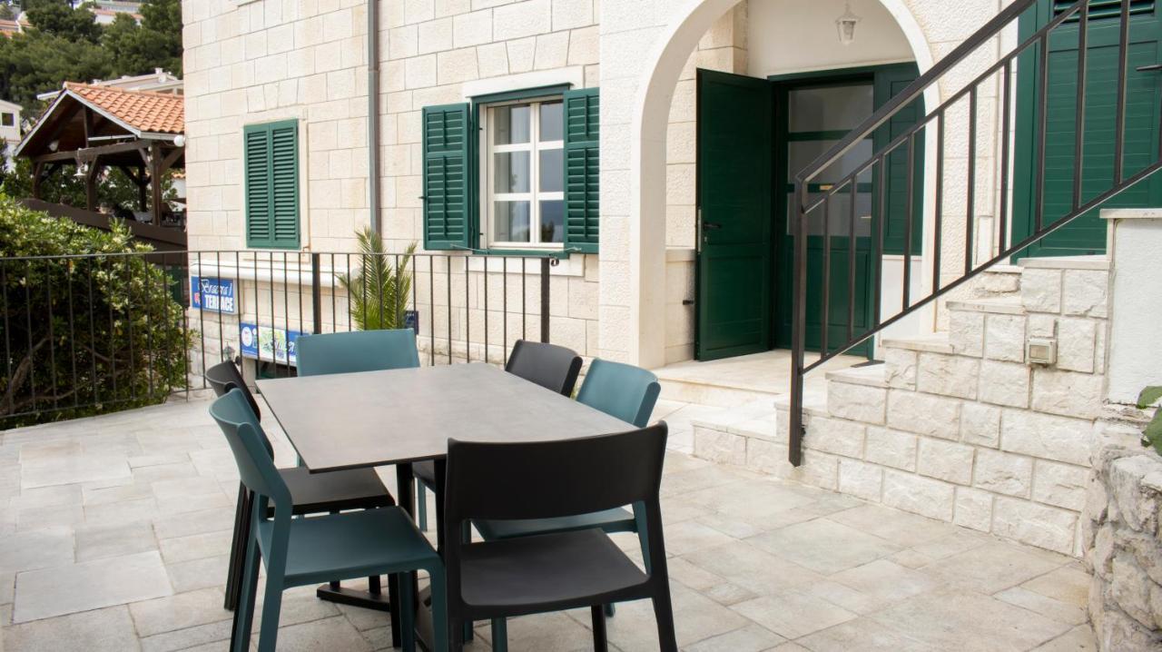 Mozart Apartments Baska Voda Luaran gambar
