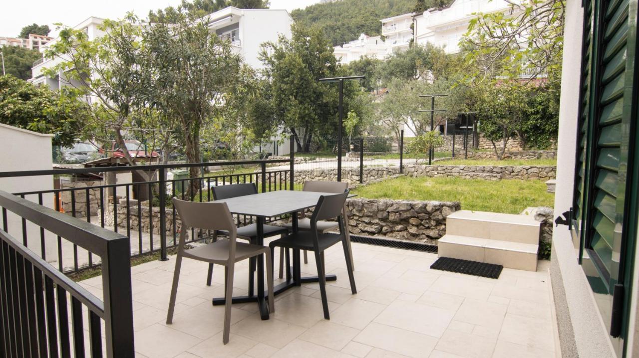 Mozart Apartments Baska Voda Luaran gambar
