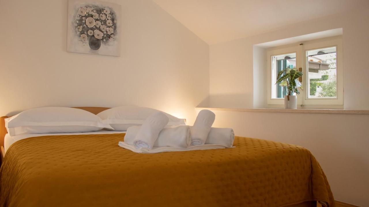 Mozart Apartments Baska Voda Luaran gambar