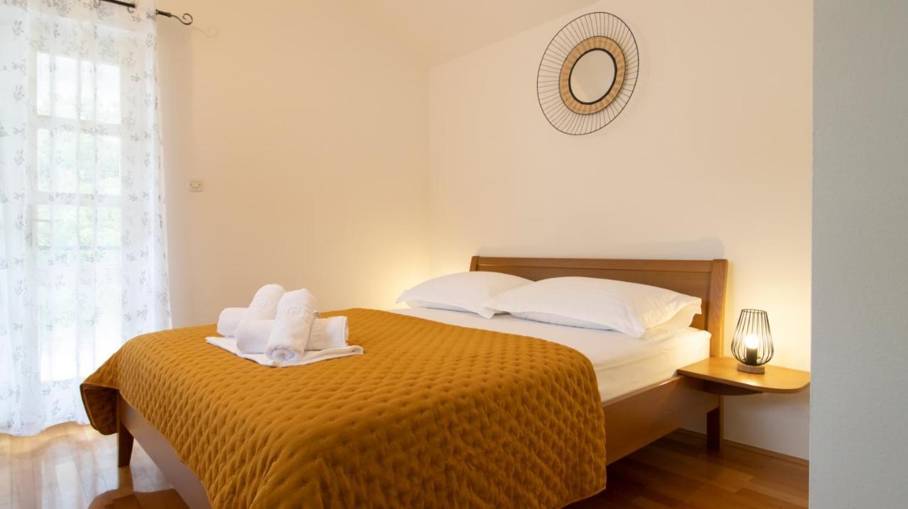 Mozart Apartments Baska Voda Luaran gambar