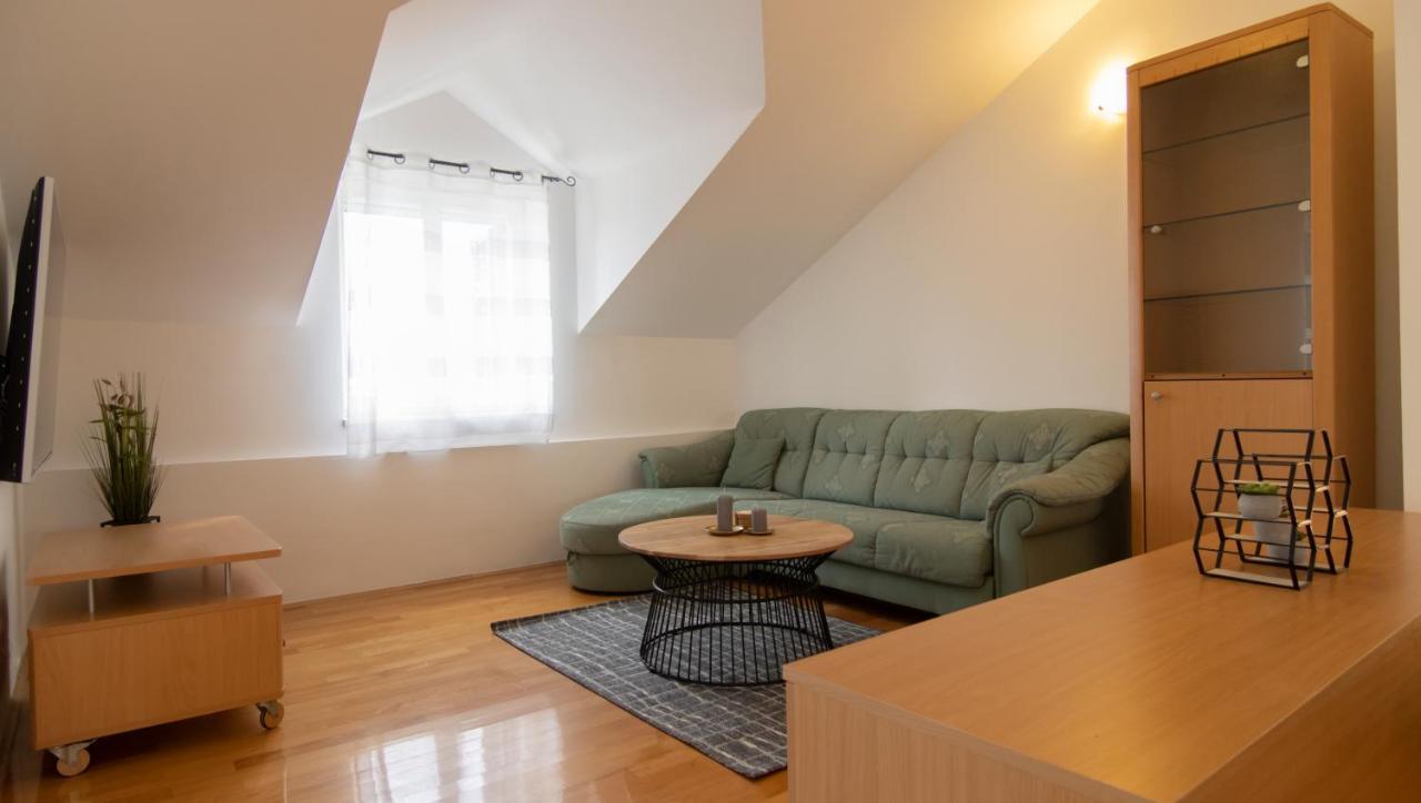 Mozart Apartments Baska Voda Luaran gambar