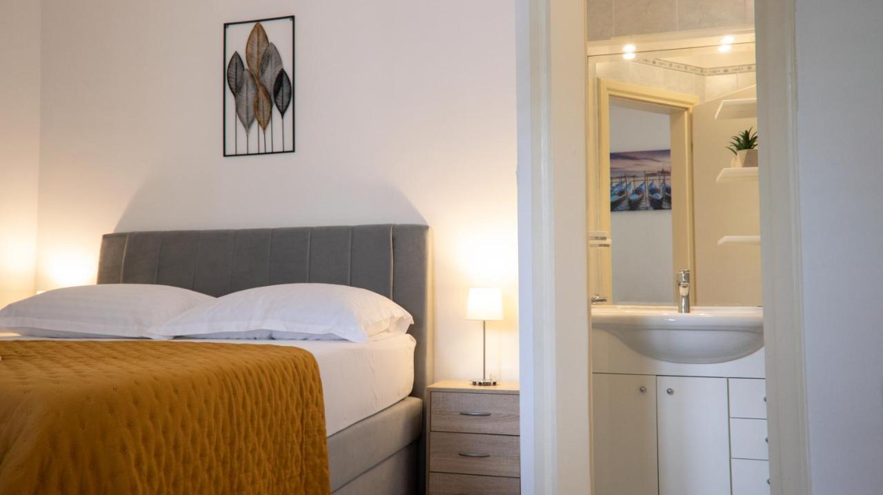Mozart Apartments Baska Voda Luaran gambar